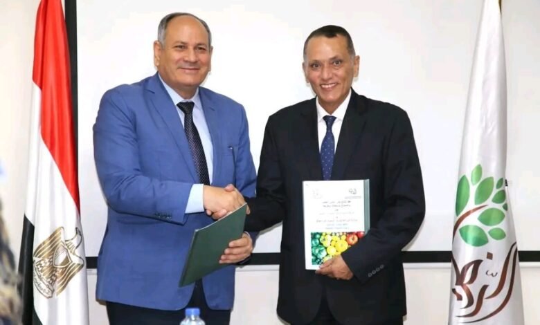 بروتوكول-تعاون-بين-البحوث-الزراعية-وتنمية-الريف-المصري-الجديد-لإنتاج-هجين-الخيار-“حورس”