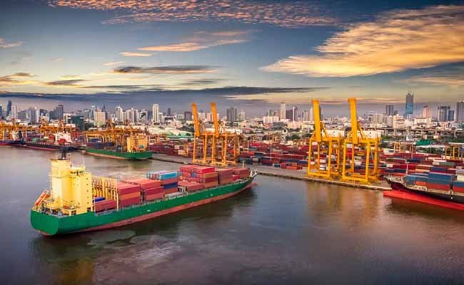 شركات-الشحن-الممولة-صينيًا-تسعى-لتفادى-الرسوم-الأمريكية-الباهظة 