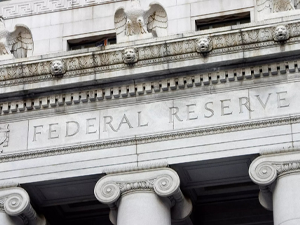 ستاندرد-تشارترد:-الفيدرالي-قد-يخفض-الفائدة-50-نقطة-أساس-الأسبوع-المقبل