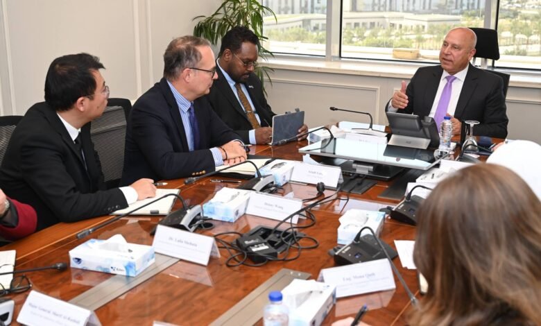 وزير-الصناعة-يبحث-خطط-“إيليت-سولار”-للتوسع-في-مصر